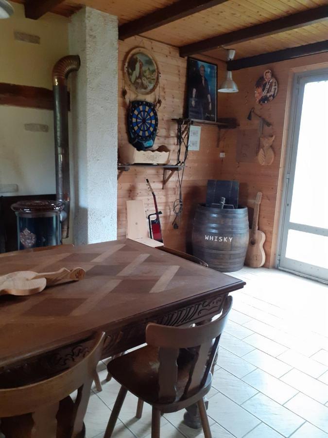 Au Petit Coin Western *
